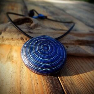 graine d'entada gigas, ou cœur de la mer peinte- Création Atelier La Goutte