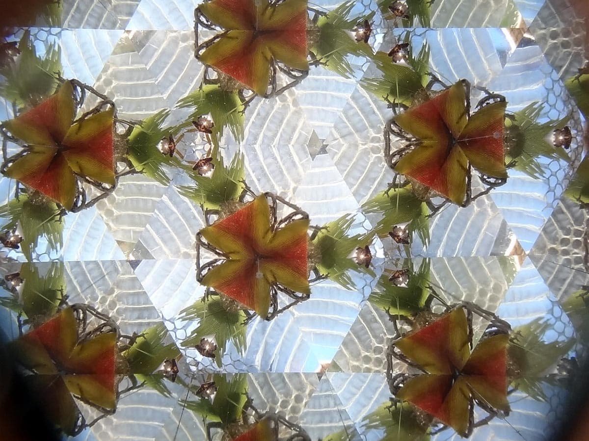 Intérieur kaléidoscopehaute reflection. dentelle. Atelier La Goutte.