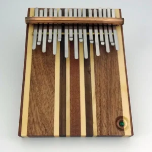 kalimba multi bois artisanal17 lames. Pièce unique. Kalimb'art